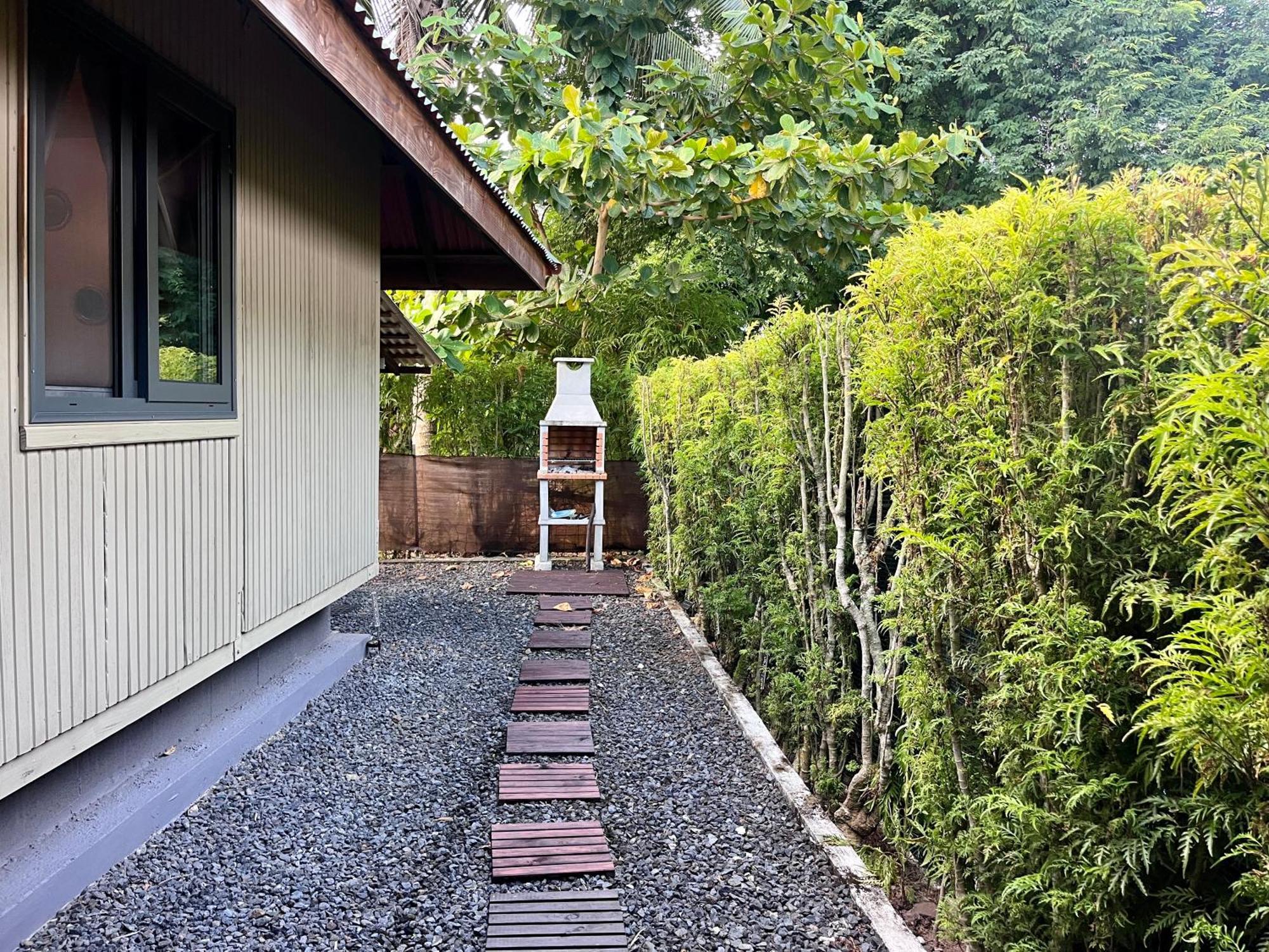 Faaora Lodge, Little Paradise Haapiti ภายนอก รูปภาพ