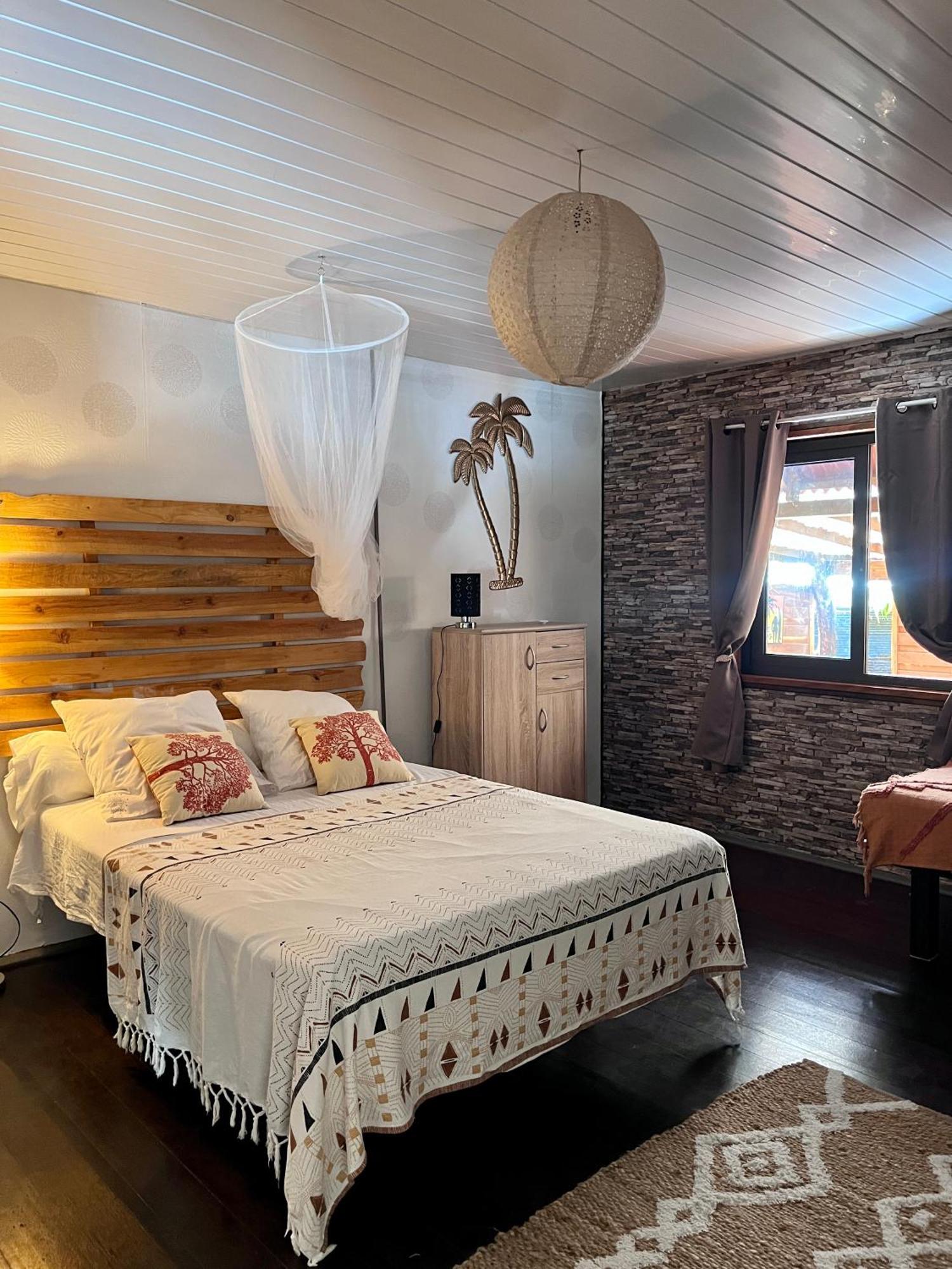 Faaora Lodge, Little Paradise Haapiti ภายนอก รูปภาพ