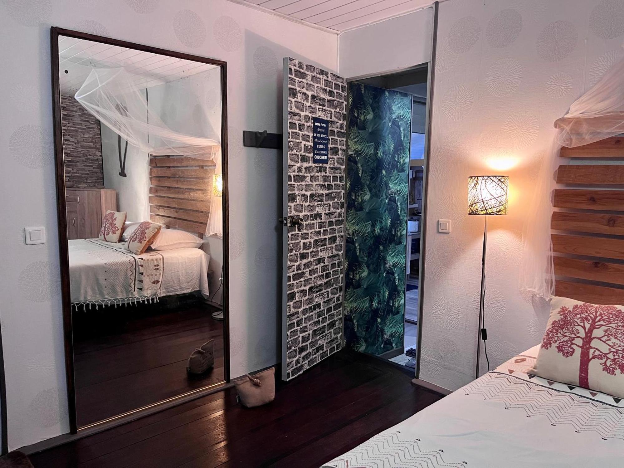 Faaora Lodge, Little Paradise Haapiti ภายนอก รูปภาพ