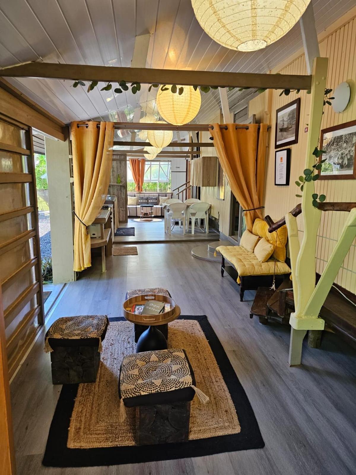Faaora Lodge, Little Paradise Haapiti ภายนอก รูปภาพ